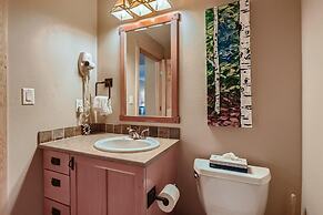 Passage Point 326 1 Bedroom Condo by RedAwning