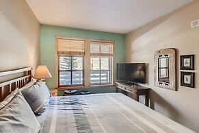 Passage Point 326 1 Bedroom Condo by RedAwning