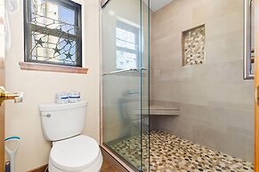 Mountainside 523 3 Bedroom Home by RedAwning