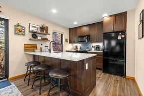 Mountainside 523 3 Bedroom Home by RedAwning