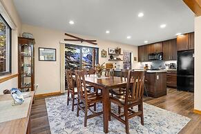 Mountainside 523 3 Bedroom Home by RedAwning