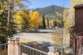 Mountainside 523 3 Bedroom Home by RedAwning