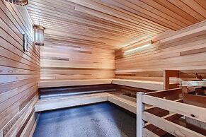 Mountainside 523 3 Bedroom Home by RedAwning