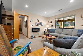 Mountainside 523 3 Bedroom Home by RedAwning