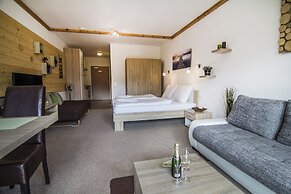 Oscar & Sons Apartments