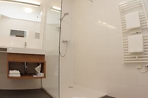 Parks 73 The TownHouse Hotel