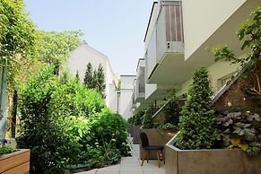 Parks 73 The TownHouse Hotel