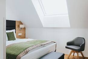 Parks 73 The TownHouse Hotel