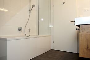 Parks 73 The TownHouse Hotel