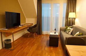 Parks 73 The TownHouse Hotel