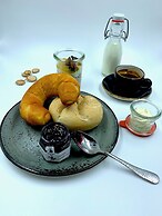 Parks 73 The TownHouse Hotel