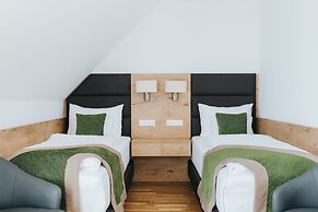 Parks 73 The TownHouse Hotel