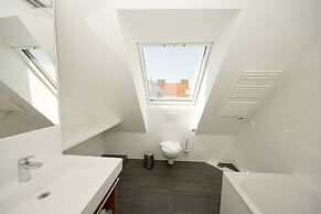 Parks 73 The TownHouse Hotel