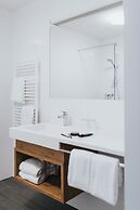 Parks 73 The TownHouse Hotel