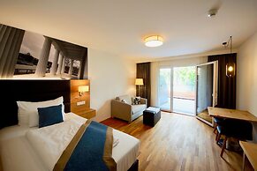 Parks 73 The TownHouse Hotel