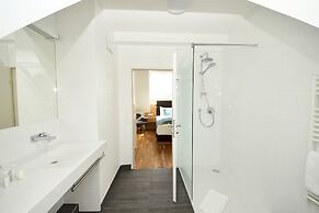 Parks 73 The TownHouse Hotel