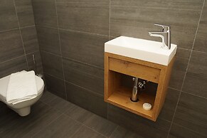 Parks 73 The TownHouse Hotel