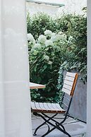 Parks 73 The TownHouse Hotel