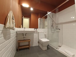 Uma Suites Parada del Marqués