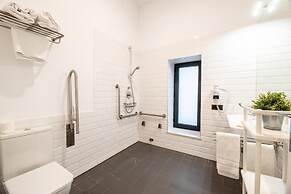 Uma Suites Parada del Marqués