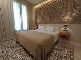 Uma Suites Parada del Marqués