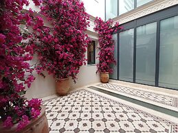 Uma Suites Parada del Marqués