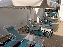 Uma Suites Parada del Marqués