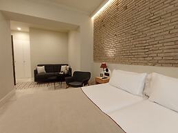 Uma Suites Parada del Marqués