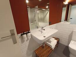 Uma Suites Parada del Marqués