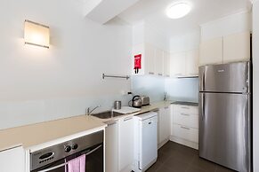 AMAL, 1BDR North Melbourne Apartment