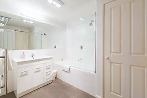 AMAL, 1BDR North Melbourne Apartment