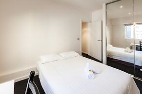 CLAUDE, 2BDR Melbourne Apartment