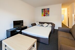 DAWN, 2BDR Carlton Apartment