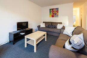 DAWN, 2BDR Carlton Apartment