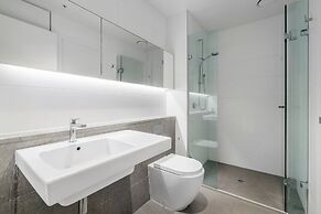 EDWARD, 3BDR Melbourne Apartment