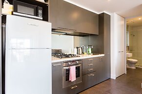 ERICA, 2BDR South Yarra Apartment