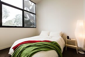 GEORGE, 1BDR North Melbourne Apartment