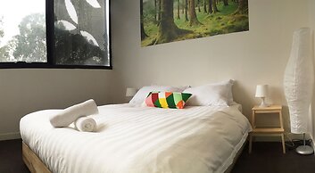 GEORGE, 1BDR North Melbourne Apartment
