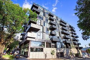 GEORGE, 1BDR North Melbourne Apartment
