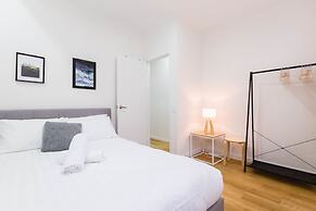 HAZEL, 3BDR Melbourne Apartment
