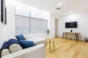 HAZEL, 3BDR Melbourne Apartment
