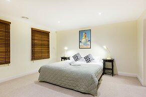 HELENA, 2BDR Fitzroy House