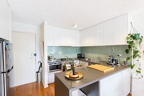 ISAAC, 1BDR South Melbourne Apartment