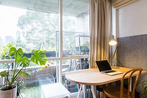 ISAAC, 1BDR South Melbourne Apartment