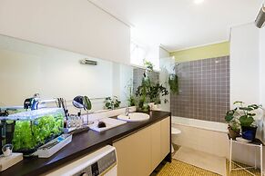 ISAAC, 1BDR South Melbourne Apartment