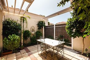 JASMINE, 2BDR Port Melbourne House