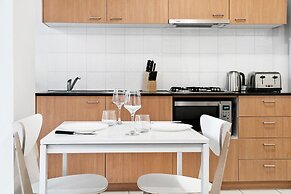 LIZZI, Melbourne Studio Apartment