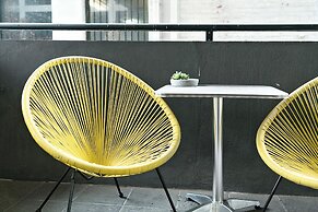 LIZZI, Melbourne Studio Apartment