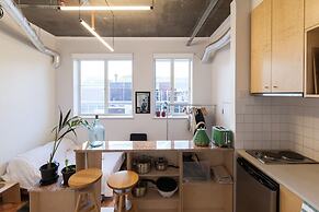 LUCINDA, Carlton Studio Apartment