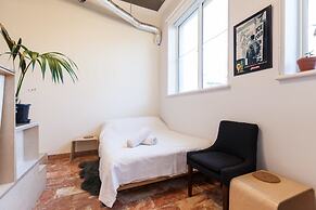 LUCINDA, Carlton Studio Apartment